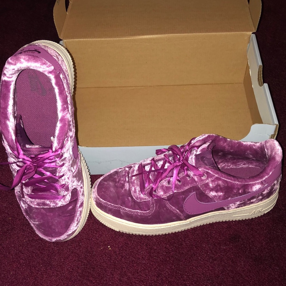 Velvet pink Air Force 1